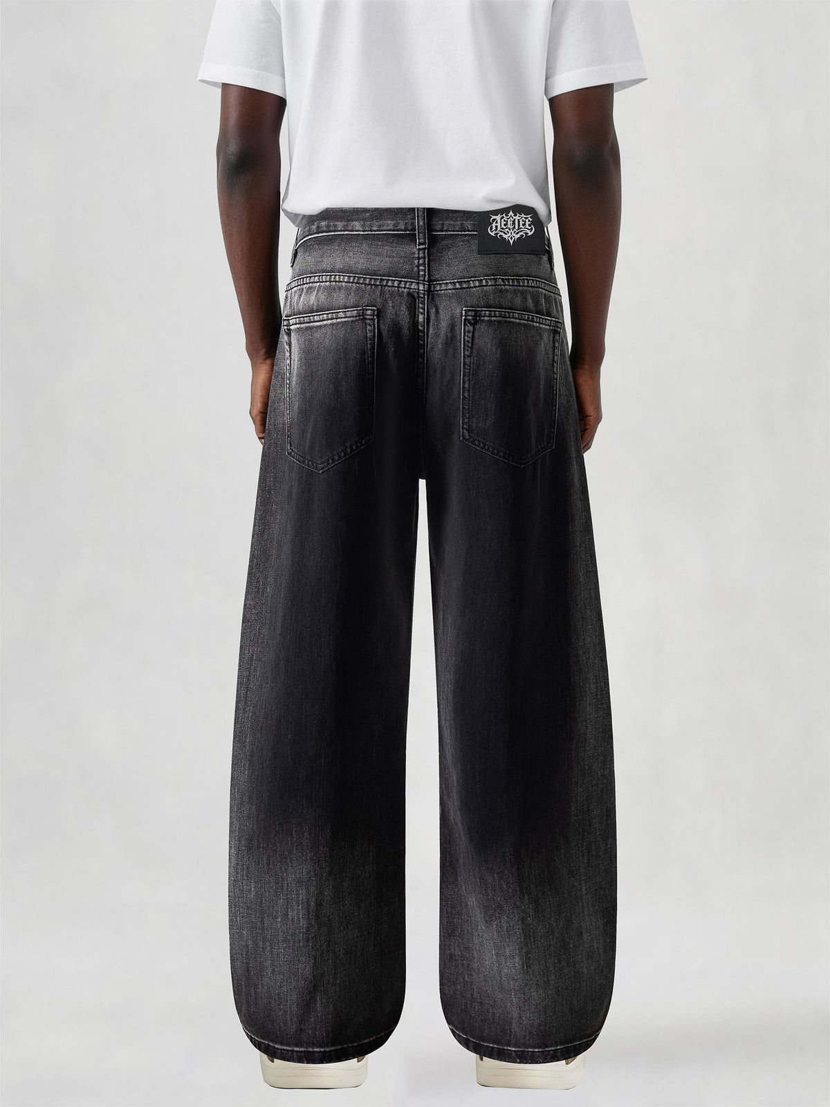 One Piece skull Swaps Jeans